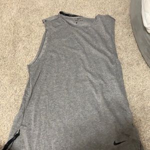 Men’s grey Nike dri-fit tank top